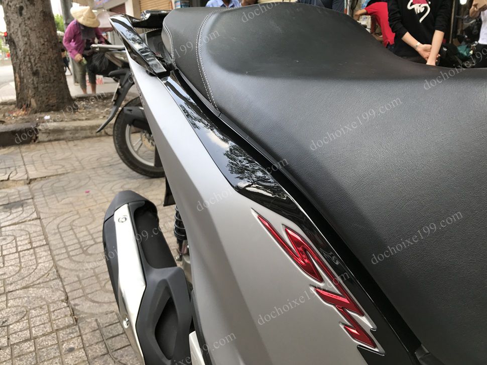 Nẹp hông nẹp sườn đen bóng độ đẹp cho xe Sh Việt 2017 2018 150i màu xám cực đẹp