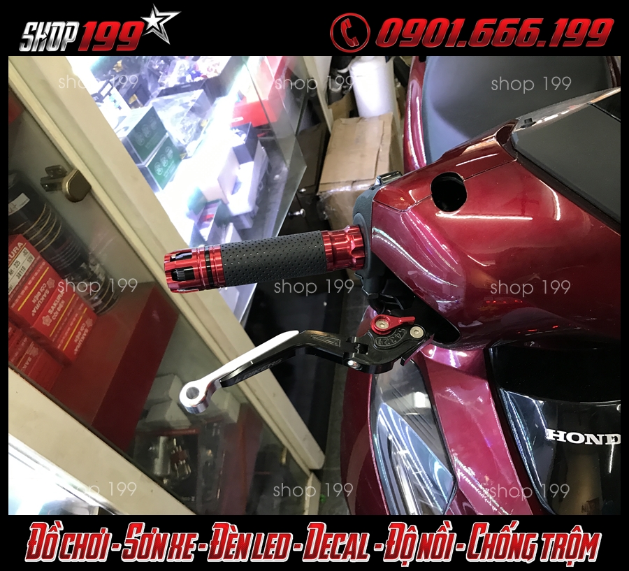 Honda Sh màu đỏ độ tay thắng Biker cùng bao tay rizoma gù xoay màu đỏ nổi bật